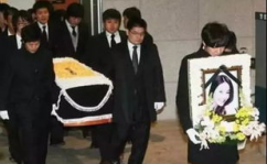 韩国娱乐圈吃瓜爆料事件,揭秘娱乐圈吃瓜爆料背后的真相