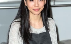 李靓蕾是哪里人,从平凡女孩到璀璨明星的蜕变之路