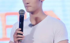 娱乐吃瓜男星,揭秘吃瓜男星背后的故事